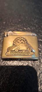 Omega flatlighter Volkswagen wolfsburg, Verzamelen, Rookartikelen, Aanstekers en Luciferdoosjes, Ophalen of Verzenden, Gebruikt