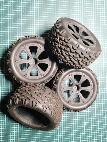 Pneus de camion T2m Sniper RC 12 hex, Enlèvement ou Envoi, Utilisé