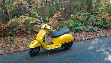 Vespa 300 GTS Super - HPE beschikbaar voor biedingen