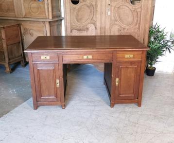 antieke eiken bureau L 1.25m D 85cm H 75cm beschikbaar voor biedingen
