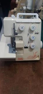 Bernina 004D lockmachine MET 1JAAR GARANTIE, Ophalen of Verzenden, Zo goed als nieuw, Lockmachine, Bernina