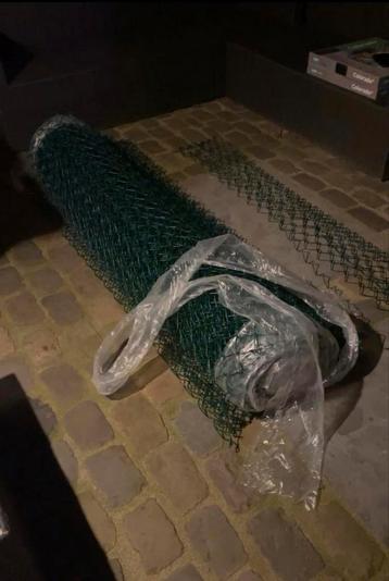 Groene tuin draad beschikbaar voor biedingen