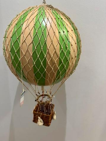 Authentic Models luchtballon groen NIEUW