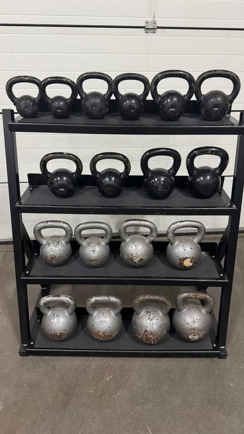 Complete Kettlebells set 4kg t/m 32kg alles 2x + Opbergrek, Sport en Fitness, Fitnessmaterialen, Gebruikt, Kettlebell, Ophalen
