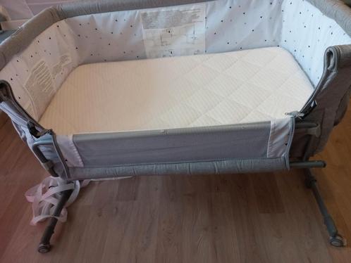 Co-Sleeper met premium matras, Kinderen en Baby's, Kinderkamer | Bedden, Zo goed als nieuw, Matras, Ophalen