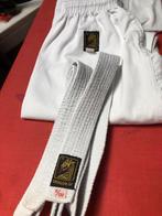Karate pak maar 7 maand gebruikt, Sport en Fitness, Vechtsporten en Zelfverdediging, Vechtsportkleding, Zo goed als nieuw, Karate