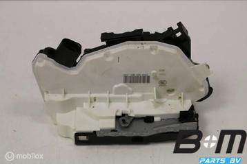 Portierslot LA (bestuurderskant) VW Tiguan 5N beschikbaar voor biedingen