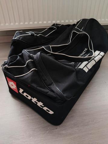 Sporttas lotto beschikbaar voor biedingen