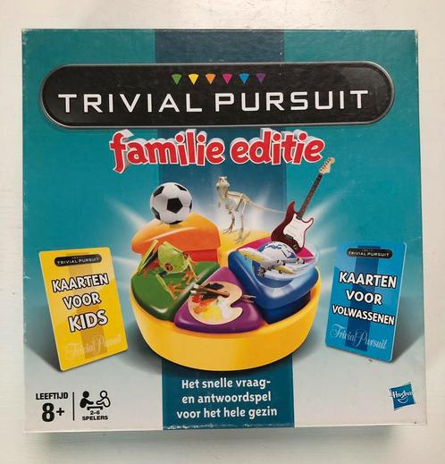 Trivial Pursuit familie editie, Hobby en Vrije tijd, Gezelschapsspellen | Bordspellen, Zo goed als nieuw, Ophalen of Verzenden