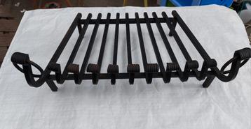 Houder voor open haard  beschikbaar voor biedingen