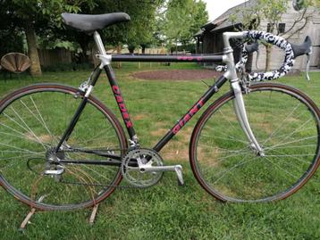 Retro koersfiets Giant Cadex 980C beschikbaar voor biedingen