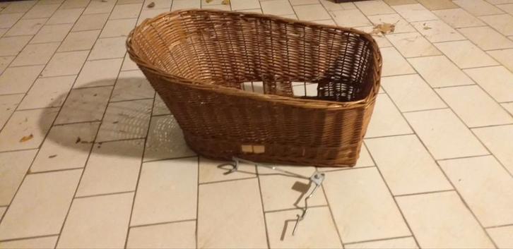 Fietsmandje honden voor op bagagedrager fiets, Fietsen en Brommers, Fietsaccessoires | Fietsmanden, Gebruikt, Fietsmand, Ophalen