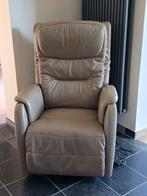 Relax electrisch beige kleur. Geen gebruikerssporen., Huis en Inrichting, Fauteuils, Ophalen, Zo goed als nieuw, Leer, Tijdloos