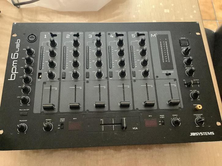 Recherche capuchon de table de mixage bpm 6usb JB Systems, Muziek en Instrumenten, Mengpanelen, Zo goed als nieuw, 10 tot 20 kanalen