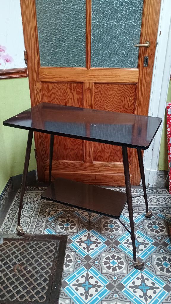 Desserte - Table TV vintage Formica, Antiquités & Art, Antiquités | Meubles | Tables, Enlèvement