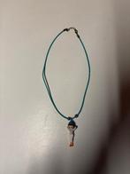 Collier Betty Boop Bleu turquoise – bras derrière la tète, Enlèvement ou Envoi, Betty Boop, Comme neuf, Autres types