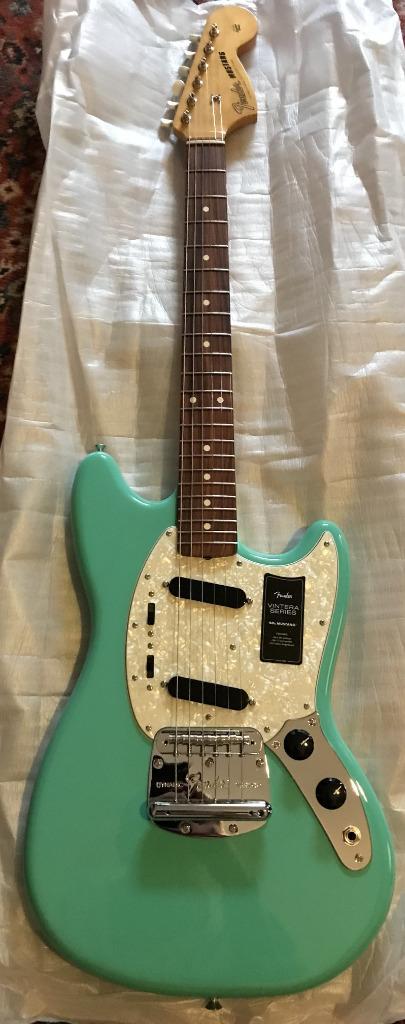 Fender Mustang Vintera '60s PF NEVER PLAYED/NEW, Muziek en Instrumenten, Snaarinstrumenten | Gitaren | Elektrisch, Nieuw, Solid body