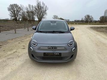 Fiat 500 500e 305km,Camera,Navigatie,Alum velgen,Als NIEUW beschikbaar voor biedingen