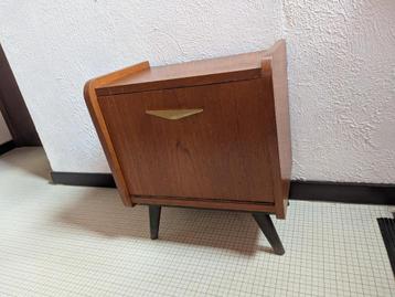 vintage meubel beschikbaar voor biedingen