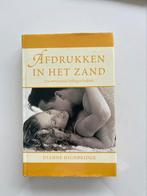 Afdrukken in het zand , liefdesroman, Ophalen of Verzenden, Zo goed als nieuw