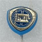 SP1012 Speldje Lancia goud op blauw, Collections, Broches, Pins & Badges, Utilisé, Enlèvement ou Envoi