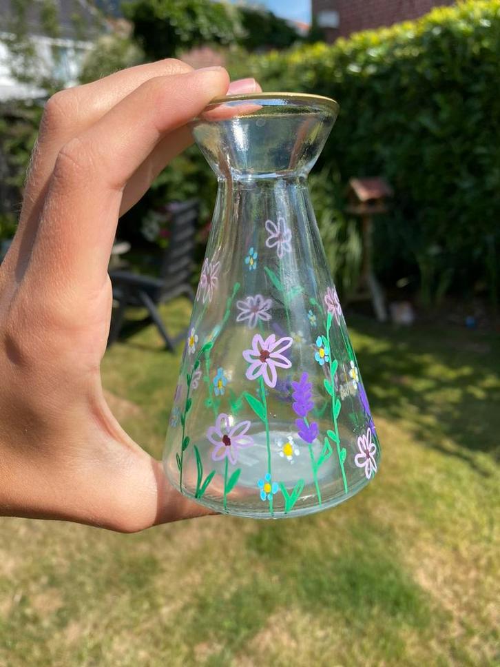 Zelf versierde vaas, Huis en Inrichting, Woonaccessoires | Vazen, Nieuw, Overige kleuren, Minder dan 50 cm, Glas, Ophalen of Verzenden