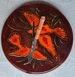 Franse Vintage Keramische Plaat Vallauris Voor Kaas incl mes, Enlèvement ou Envoi