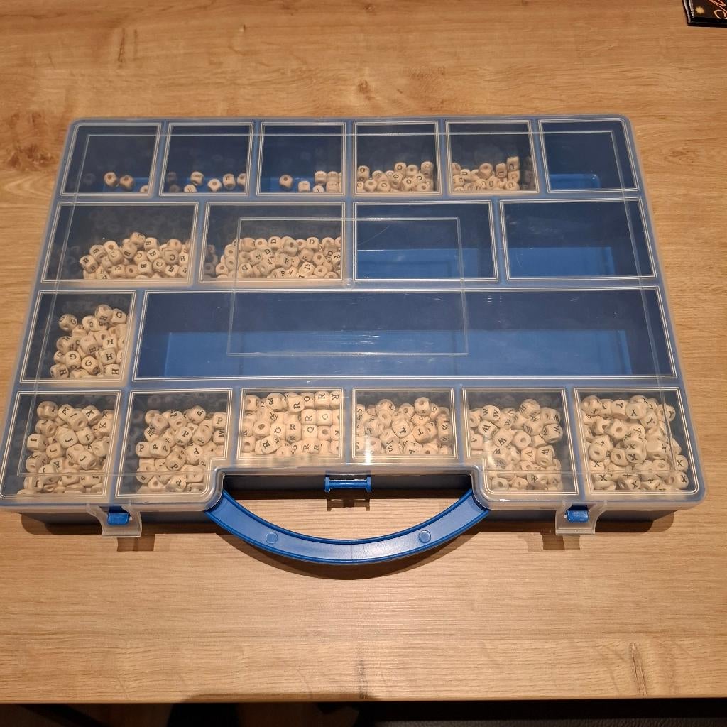 Doos met houten letterkralen, Ophalen, Nieuw, Kraal
