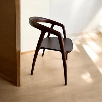 Chaise Wabisabi en bois foncé 'Noélie'