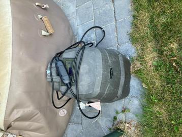 Intex jacuzzi, Enlèvement, Utilisé, Couverture, Gonflable