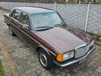 Mercedes 240D 028.580km 1ste eigenaar, 4 deurs, Beige, Beige, Mercedes-Benz