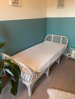 Rotan bed, Huis en Inrichting, Ophalen, Zo goed als nieuw
