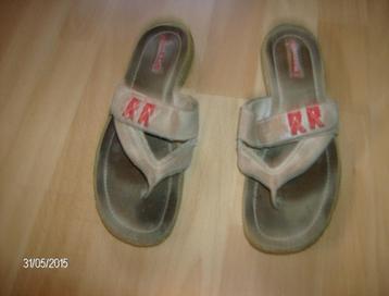 Teenslippers merk red rag - maat 39 beschikbaar voor biedingen
