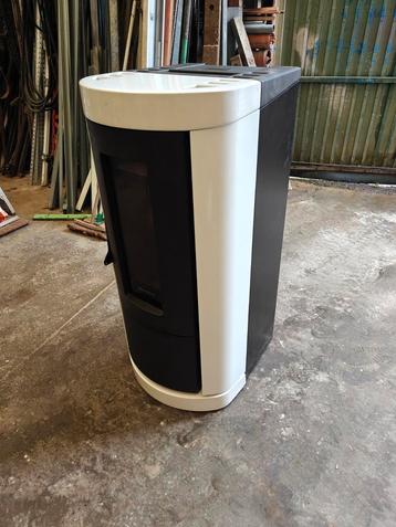 Pelletkachel extraflame mietta beschikbaar voor biedingen