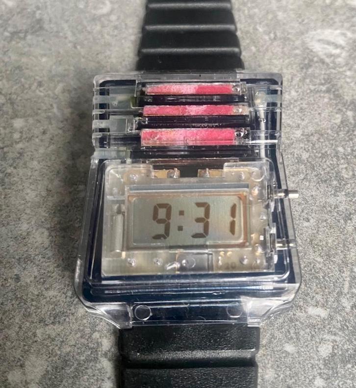 Space age design - Vintage watch - montre à eau, Collections, Rétro, Enlèvement ou Envoi