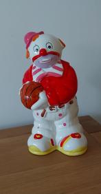 Porseleinen clown met basketbal, Ophalen of Verzenden, Zo goed als nieuw, Mens