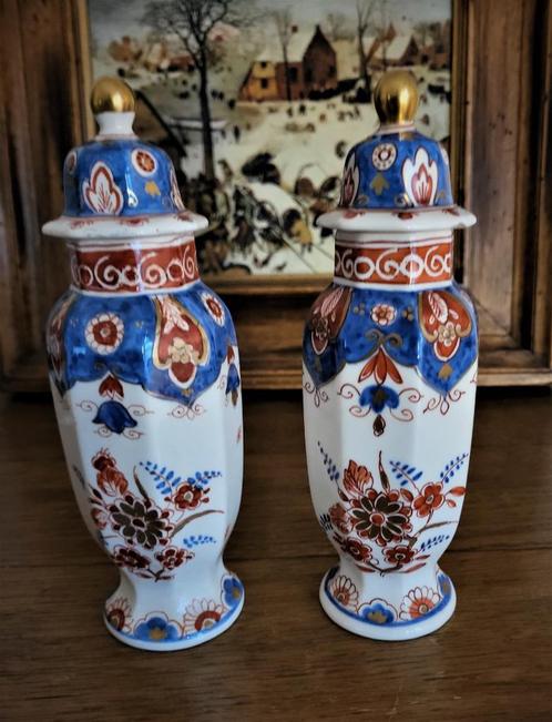 2 kleine dekselvazen in Royal Delft Pijnacker, Antiek en Kunst, Antiek | Vazen, Ophalen of Verzenden