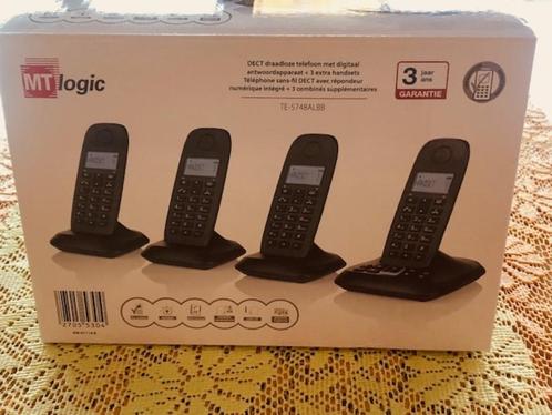 DECT draadloze telefoon met antwoordapparaat, Telecommunicatie, Vaste telefoons | Handsets en Draadloos, Zo goed als nieuw, 4 handsets of meer