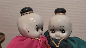 2 Thaise porseleinen Kwepie-poppen uit de jaren 80