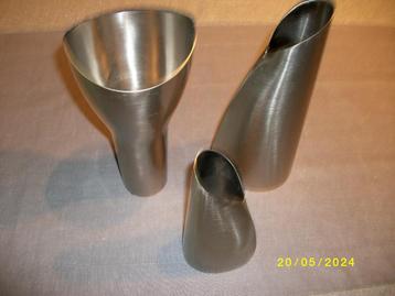 3 vases en métal argenté de H.R.W. Fink Silver
