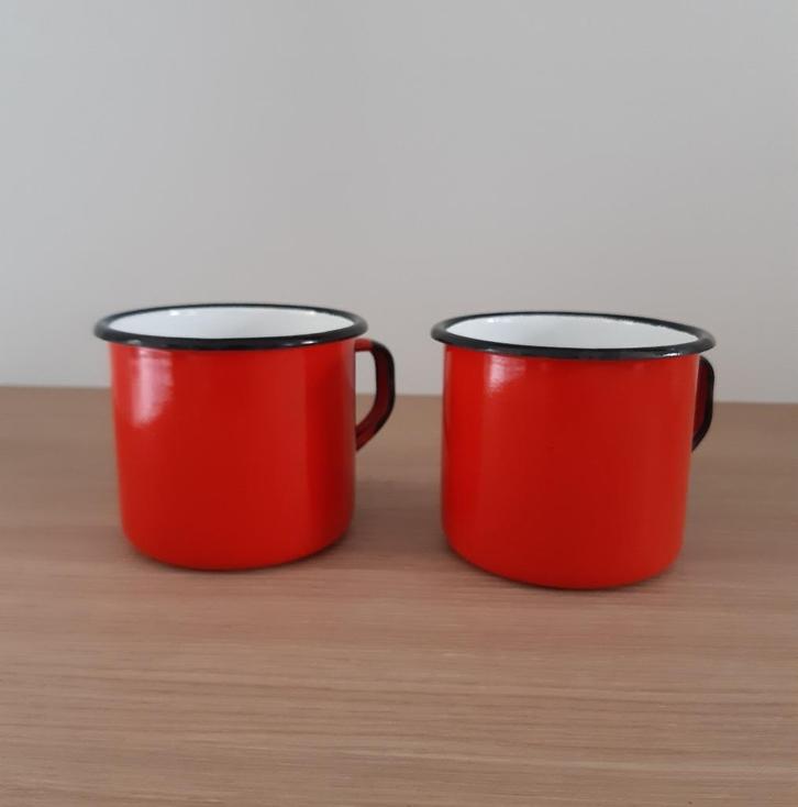 2 vintage metalen emaille koffie mokken, Huis en Inrichting, Keuken | Servies, Nieuw, Ophalen of Verzenden