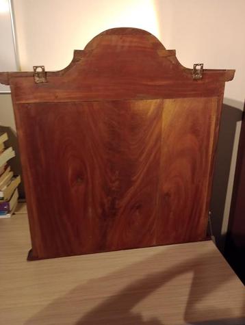 Etagere mural en chêne ancien, beschikbaar voor biedingen