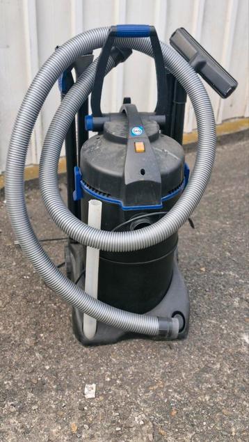 aspirateur laveur  beschikbaar voor biedingen