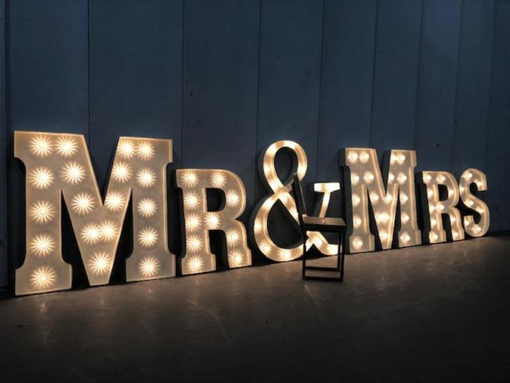 Grote metaal verlichte MR & MRS lichtletters, Huis en Inrichting, Lampen | Overige, Gebruikt, Ophalen