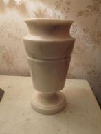 vaas in witte marmer, Antiek en Kunst, Ophalen of Verzenden