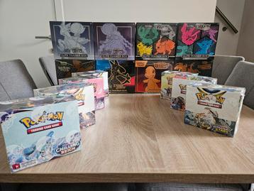 Gesealde boosterboxen, etb's en premium collection dozen., Hobby & Loisirs créatifs, Enlèvement ou Envoi, Comme neuf