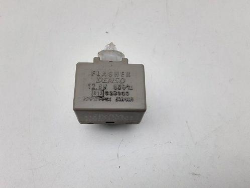 RELAIS Toyota Avensis Verso (M20) (8198050030), Auto-onderdelen, Elektronica en Kabels, Toyota, Gebruikt