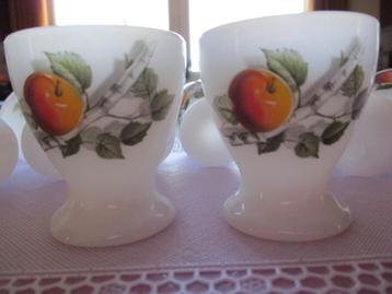 Retro eierdopjes 6 stuks " Arcopal " glas beschikbaar voor biedingen