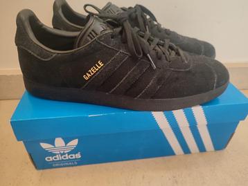 Adidas Gazelle 45 *Comme Neuf*, Comme neuf, Baskets, Noir, Enlèvement