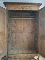 18e eeuwse Normandische garderobe, Ophalen